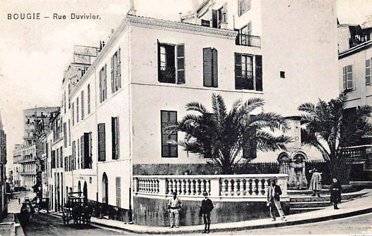 Bougie - Rue Duvivier.jpg